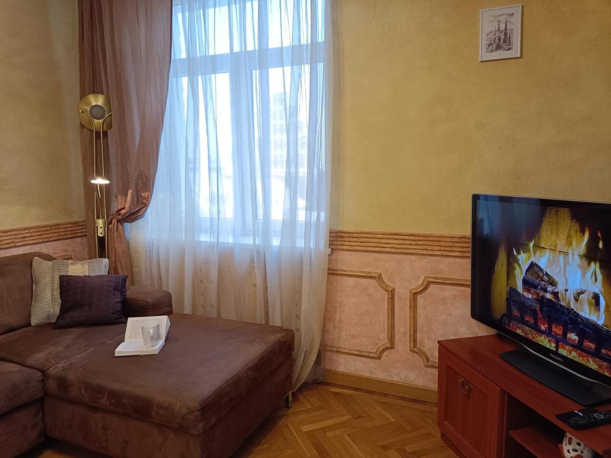 ריגה Old Town Retreat With Stunning Views 2 Bedroom Apartment Nearby The Church Of Saint Peter מראה חיצוני תמונה