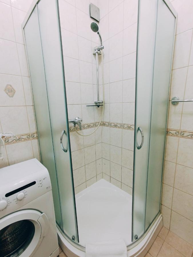 ריגה Old Town Retreat With Stunning Views 2 Bedroom Apartment Nearby The Church Of Saint Peter מראה חיצוני תמונה