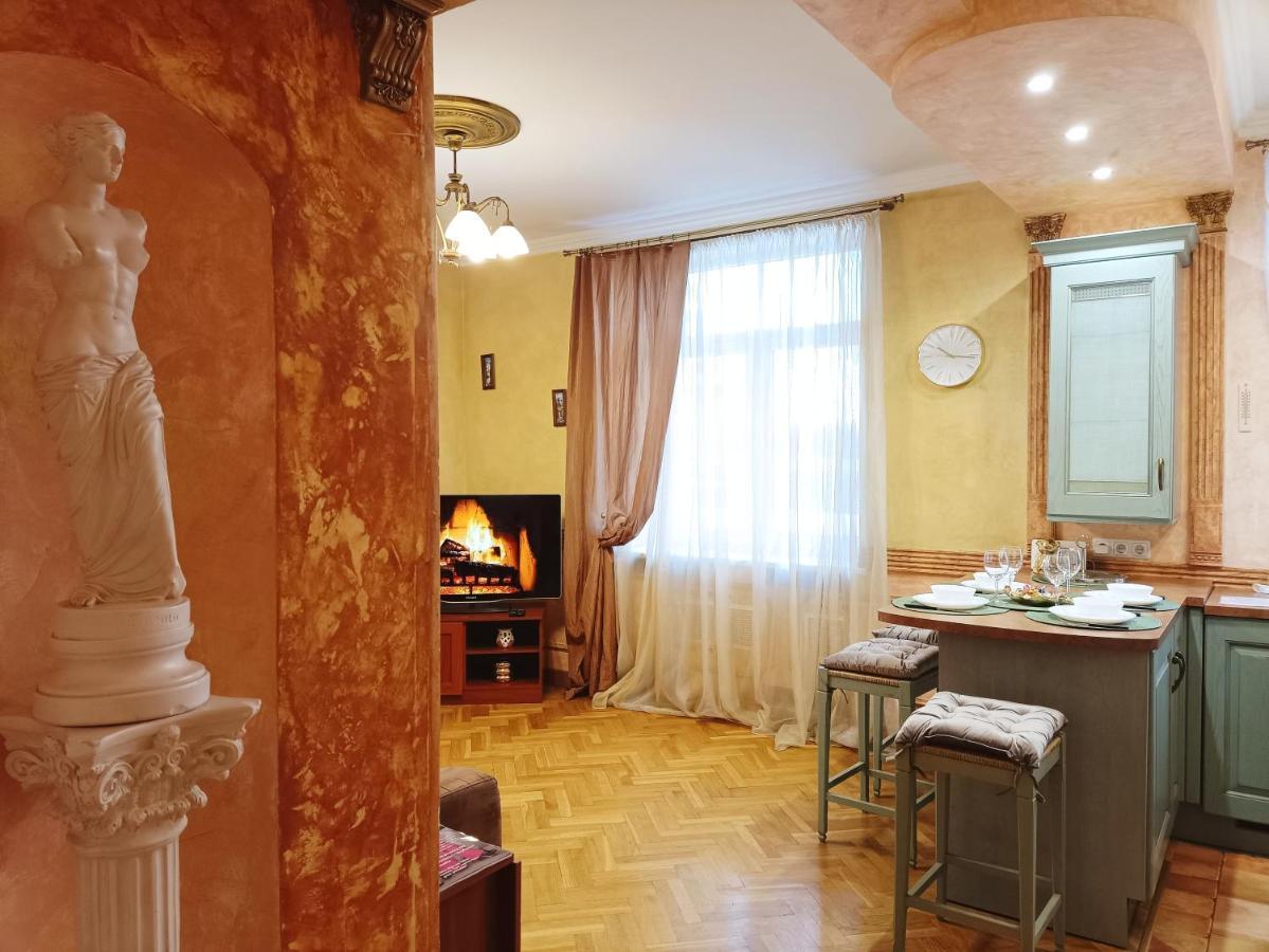 ריגה Old Town Retreat With Stunning Views 2 Bedroom Apartment Nearby The Church Of Saint Peter מראה חיצוני תמונה